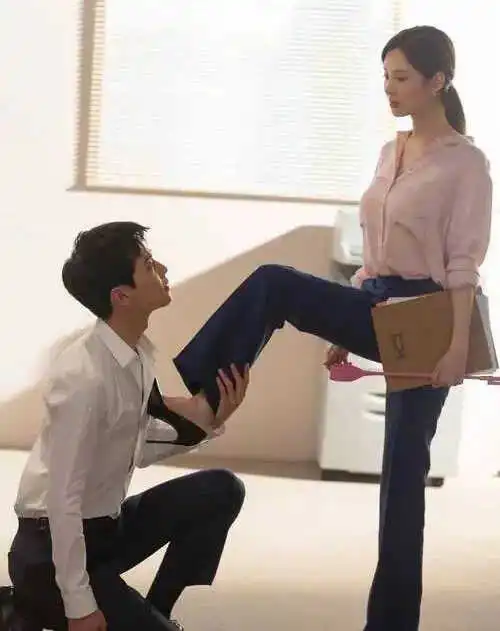 西檬之家spank的艺术与实践:如何在字母圈中安全享受这项活动? 一